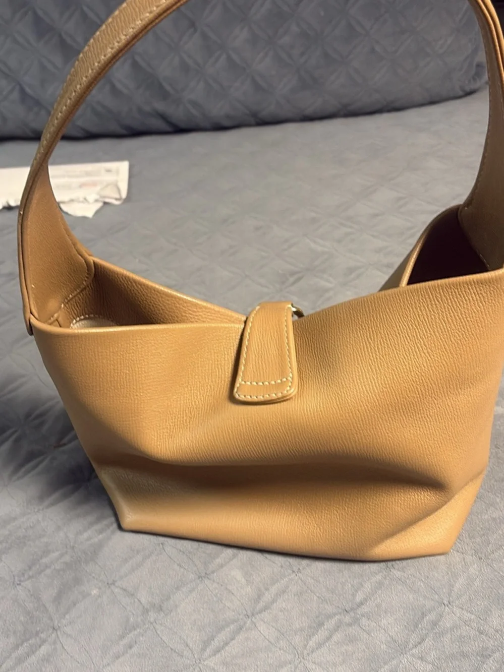 Michael Kors Navy and Beige Men’s Signature Crossbody Belt Bag